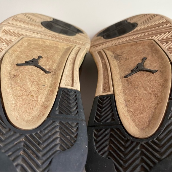 Jordan 4 “Mushrooms” Size 11 Womens - Picture 8 of 13